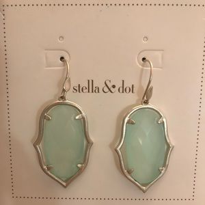 Stella & Dot Amala Chandelier Earrings - Silver